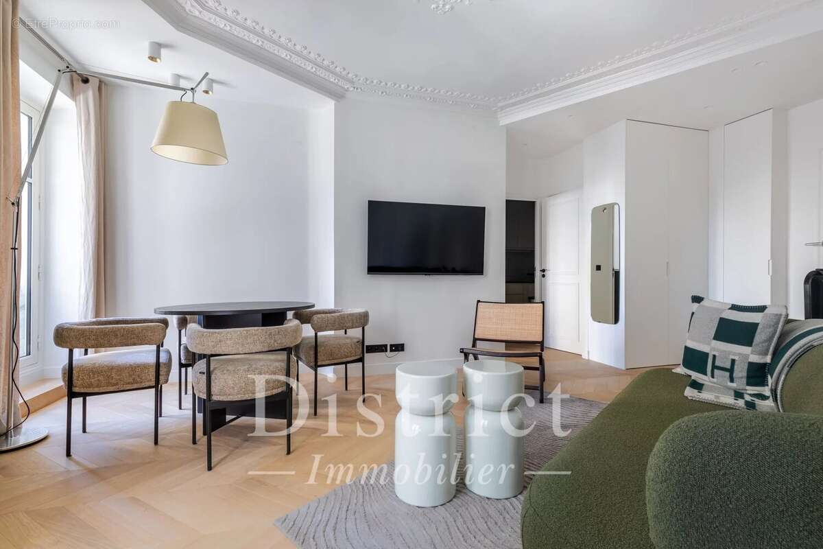 Appartement à PARIS-18E