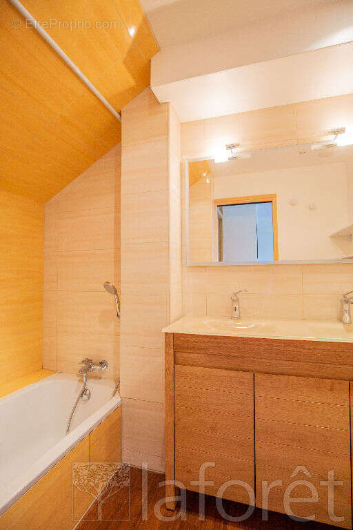 Appartement à POISY