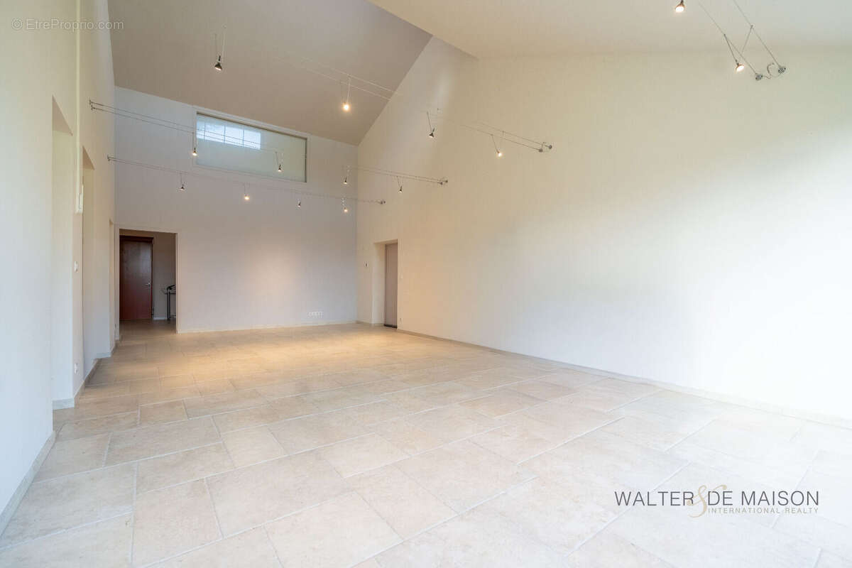 Maison à CHERVES-RICHEMONT