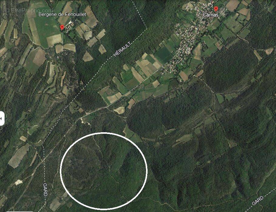 Terrain à CARNAS