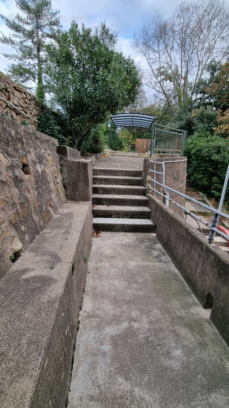 Appartement à LAMALOU-LES-BAINS