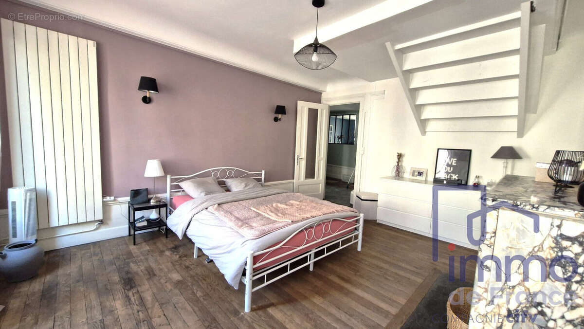 chambre - Appartement à SAINT-ETIENNE
