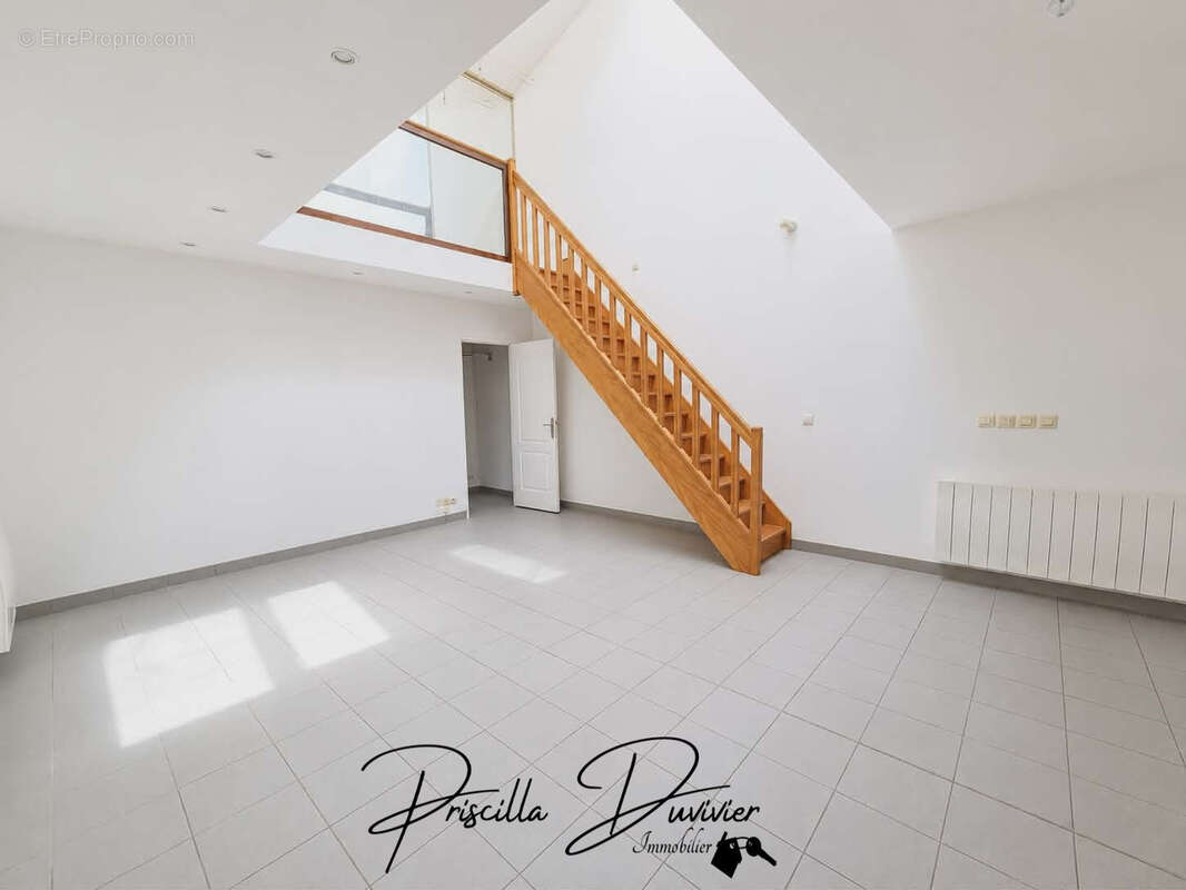 Appartement à NOAILLES