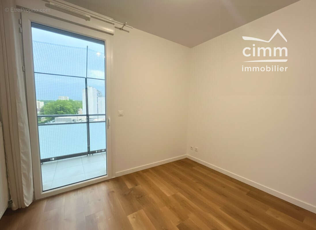 Appartement 64 m² à Le Pont-De-Claix  - photo 5