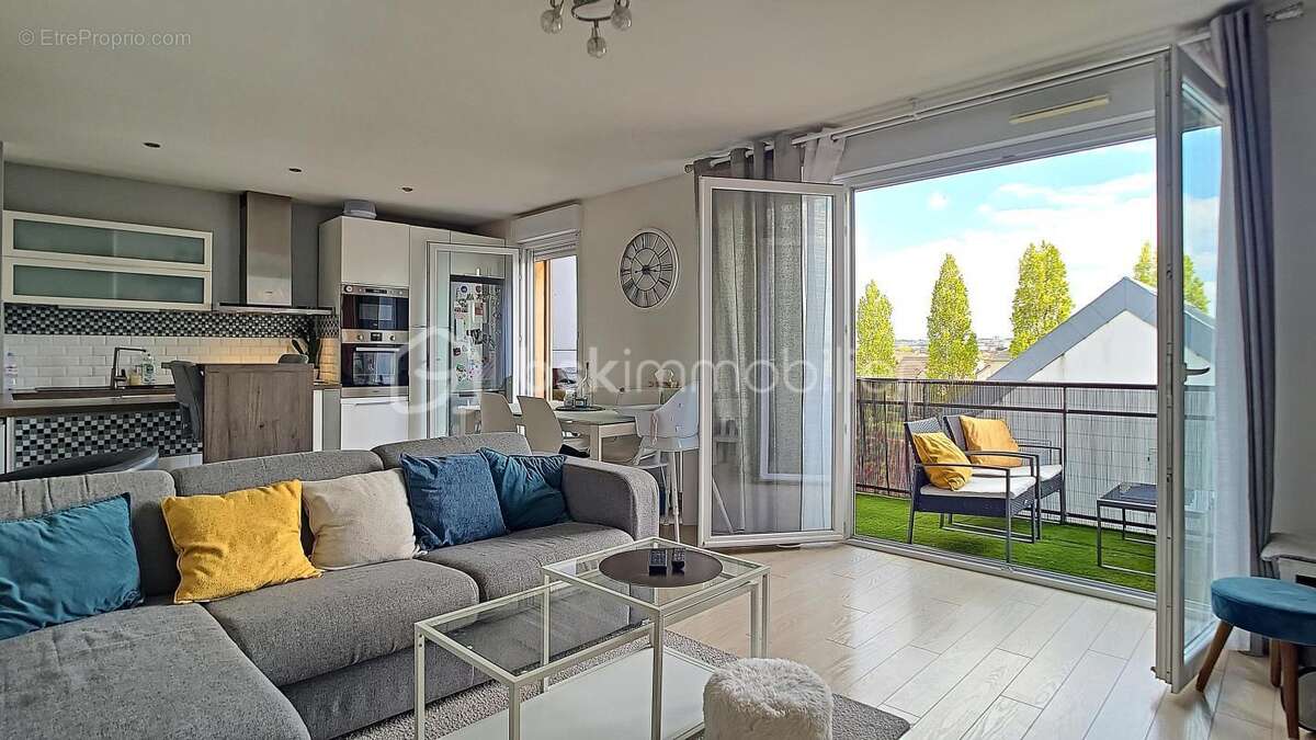 Appartement à LES PAVILLONS-SOUS-BOIS