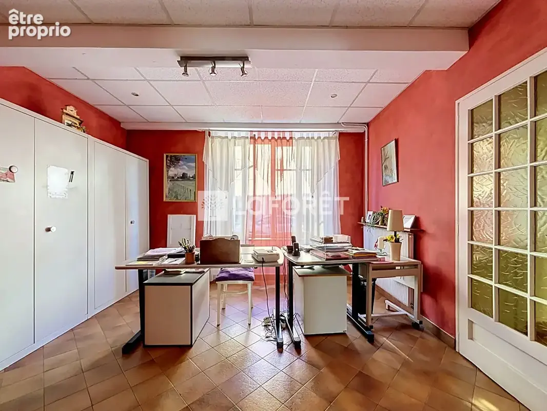 Demeure FAMILIALE à vendre au coeur du village - 7 pièce(s) 265 m2 - photo 10