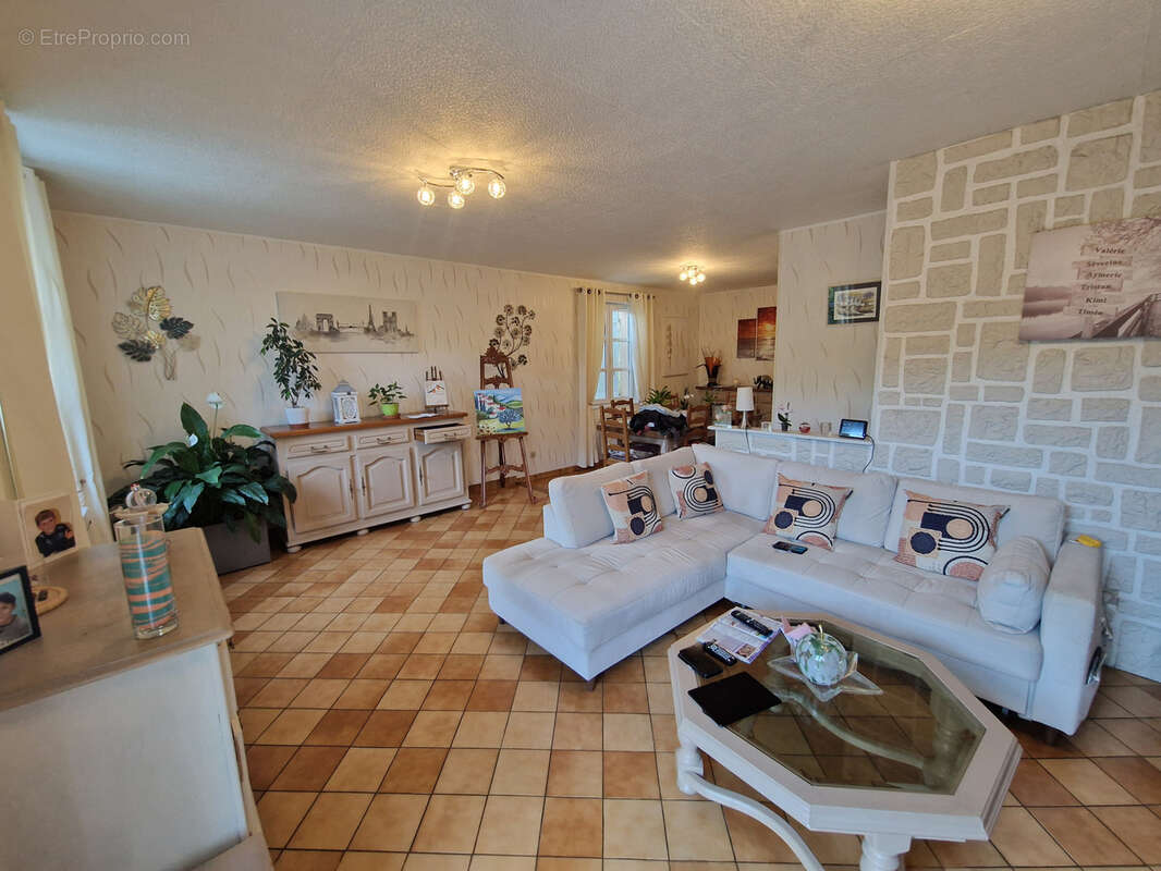 Maison à DRACY-SAINT-LOUP