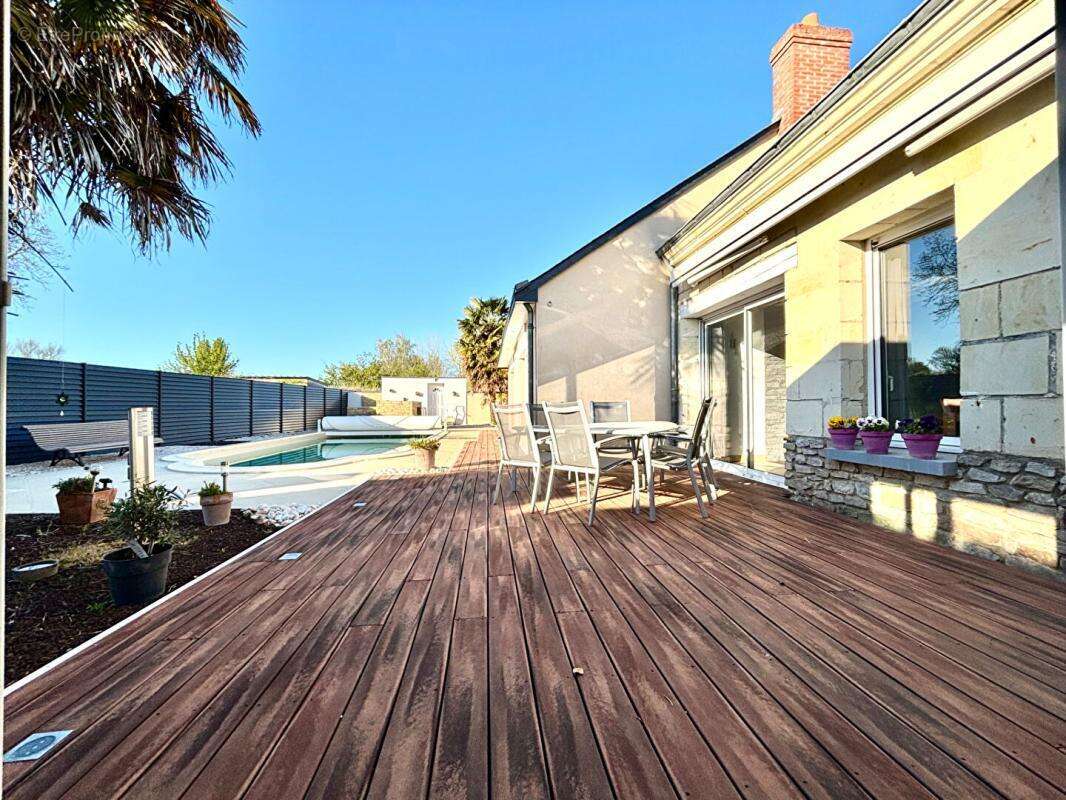 Maison 7 pièce(s) 175 m2 avec piscine - photo 3