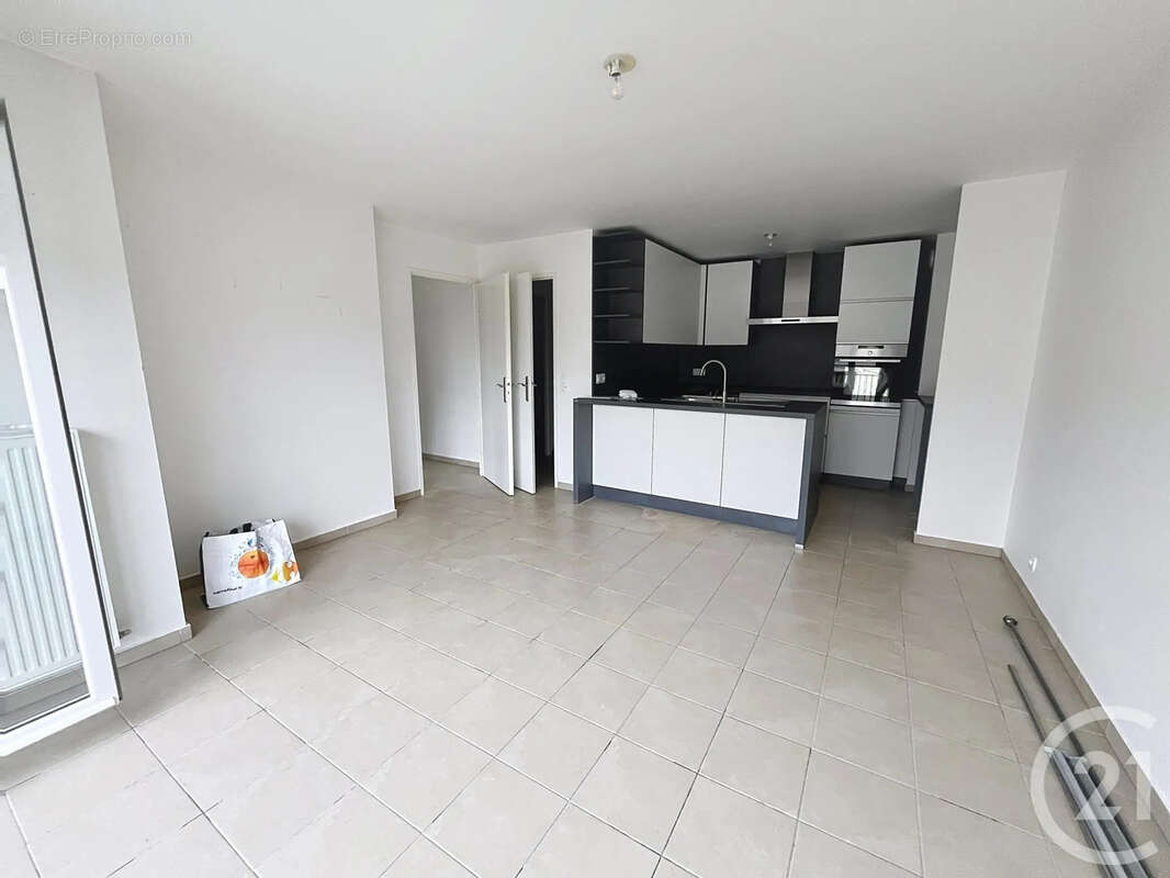 Appartement à BRIE-COMTE-ROBERT