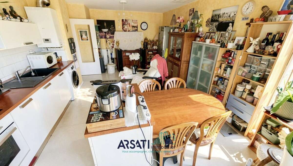 Appartement à CHAVAGNE