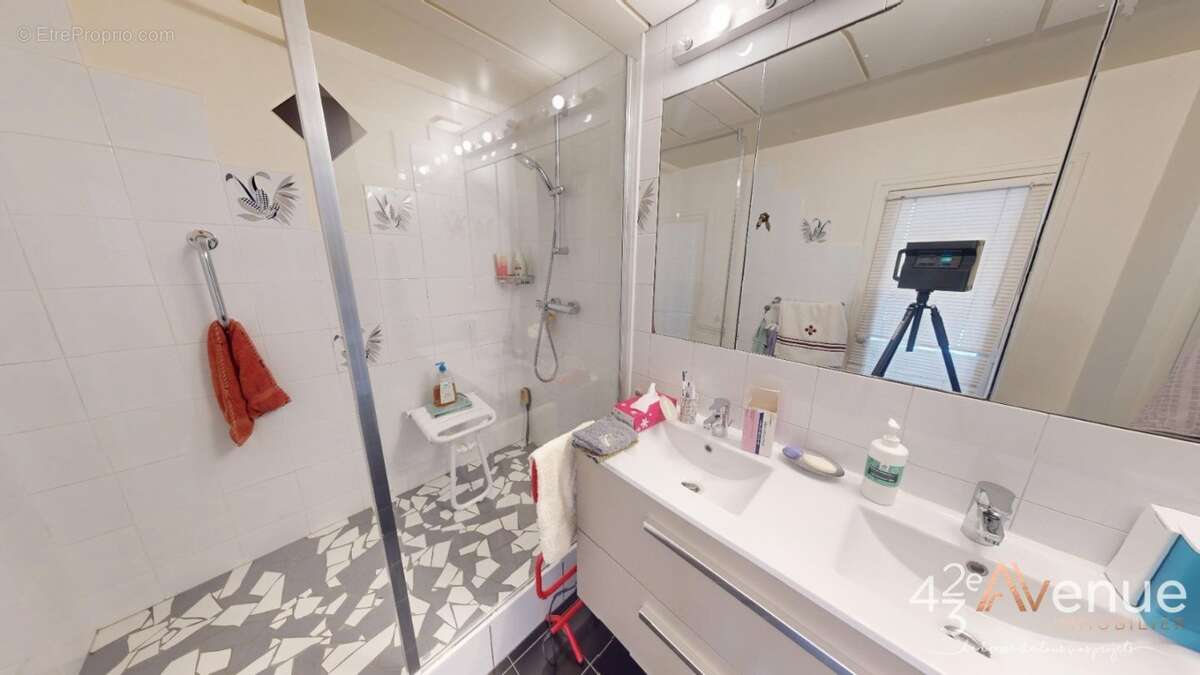 Appartement à SAINT-ETIENNE