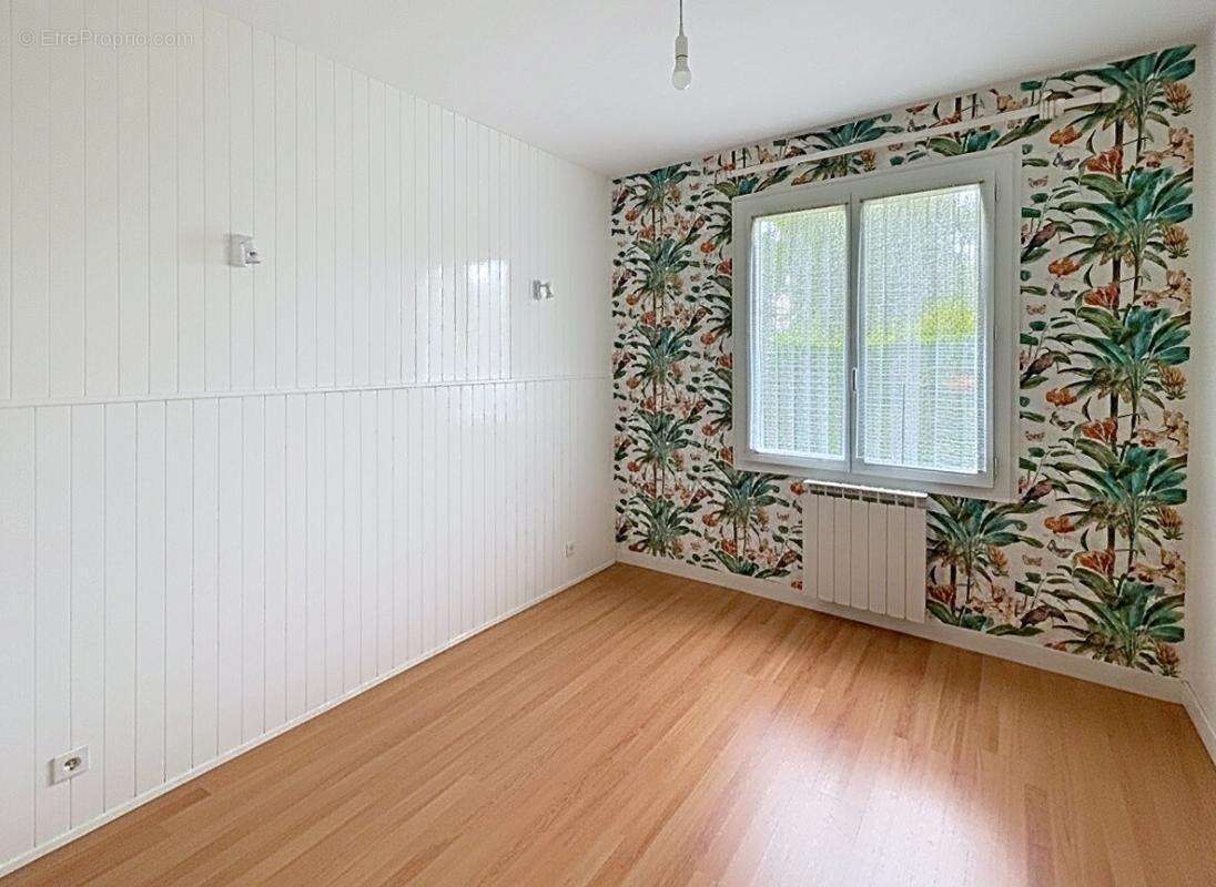 EXCLUSIVITE  THENAC Maison  de plain pied de 6 pièces 122 m2 - photo 7