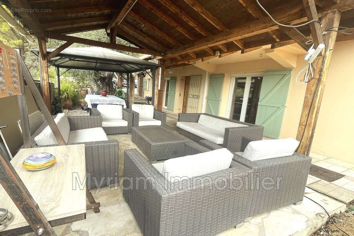 Maison à PEYMEINADE