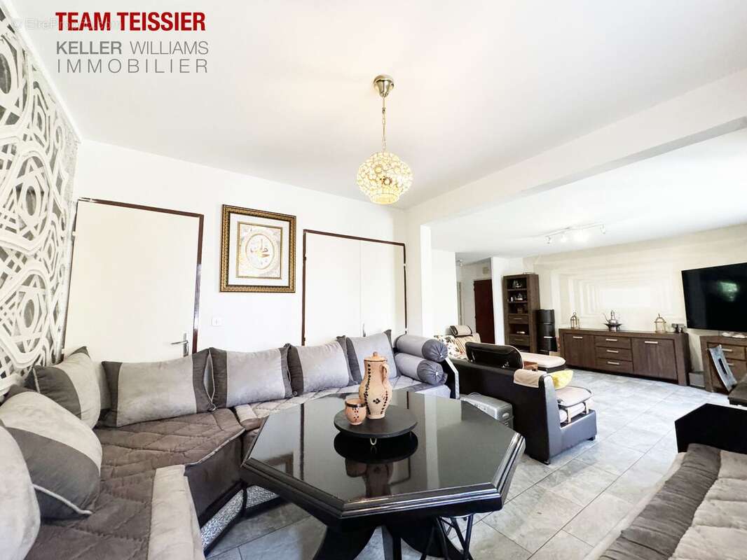 Appartement à SALON-DE-PROVENCE