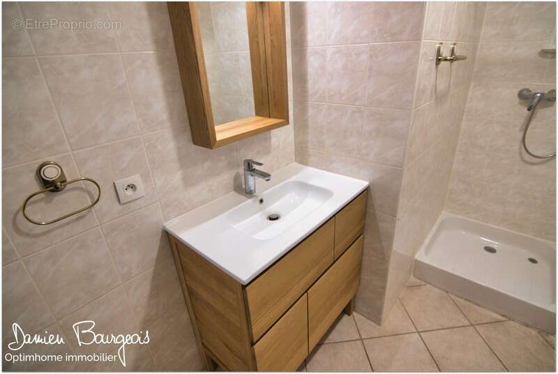 Maison à SAINT-GENIS-POUILLY