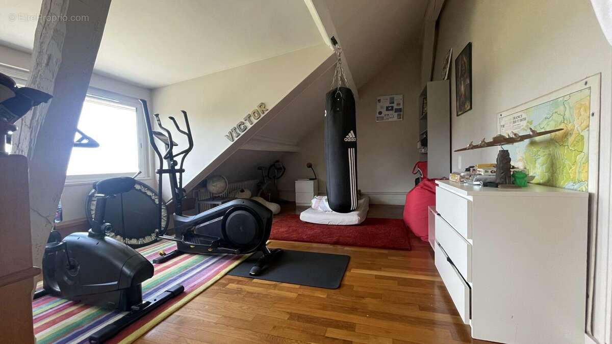 Maison à BOUAFLE
