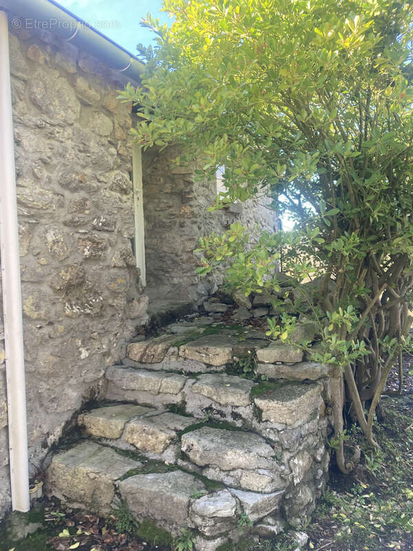 Maison à VILLARDEBELLE