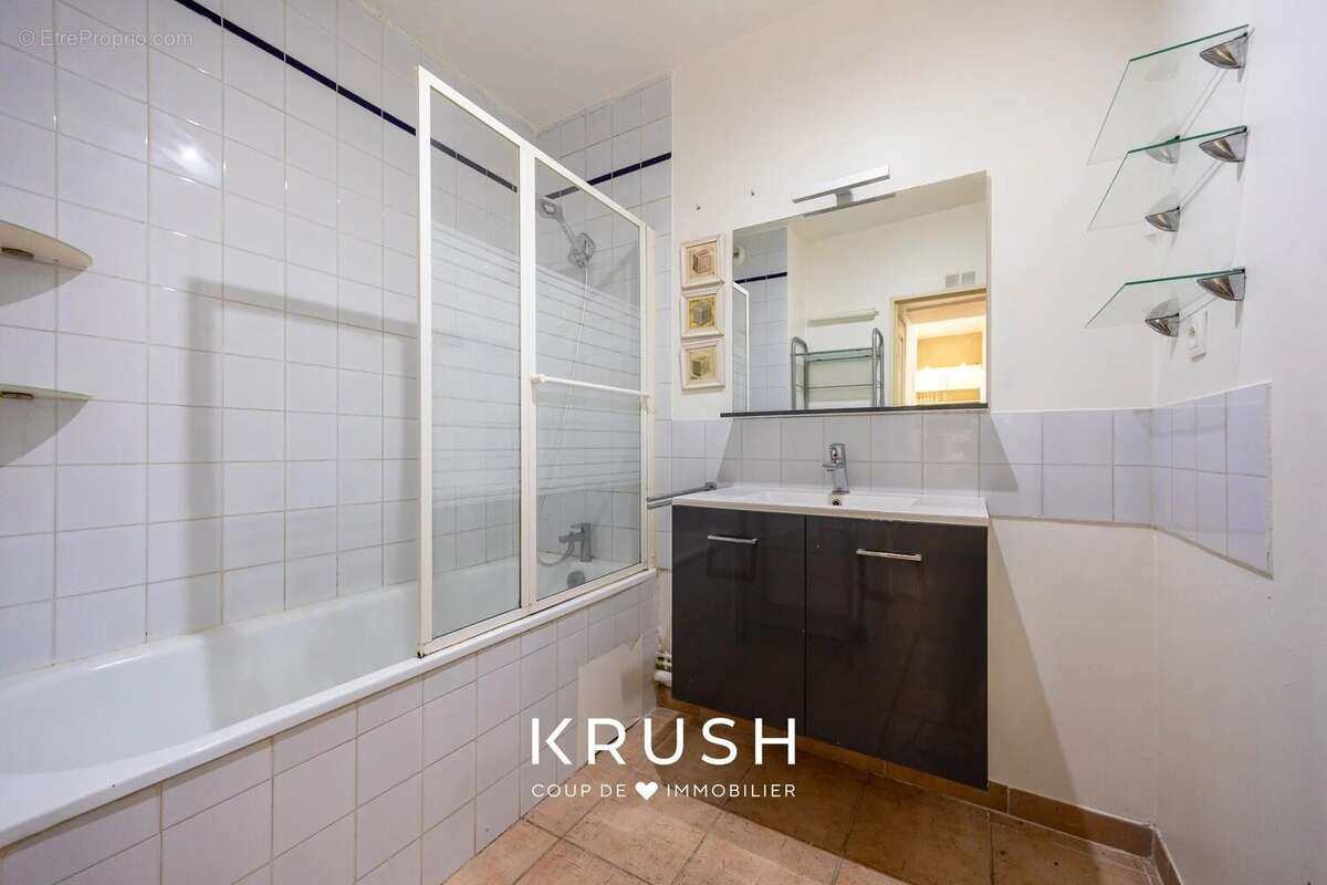 Appartement à MARSEILLE-2E