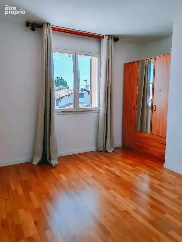Maison familiale 190 m² - 5 chambres - avec piscine et garage - photo 3