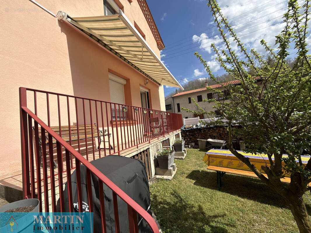 Maison à SAINT-LAURENT-DE-CERDANS