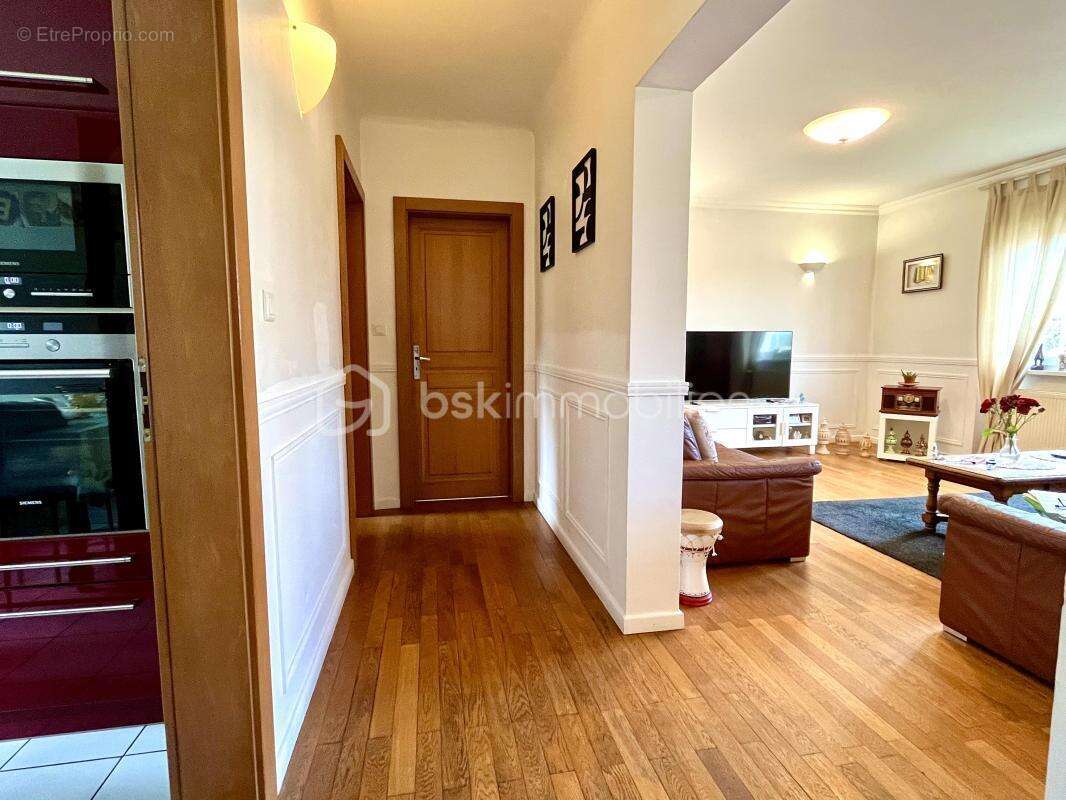 Maison individuelle rénovée, proximité immédiate de la frontière - photo 2