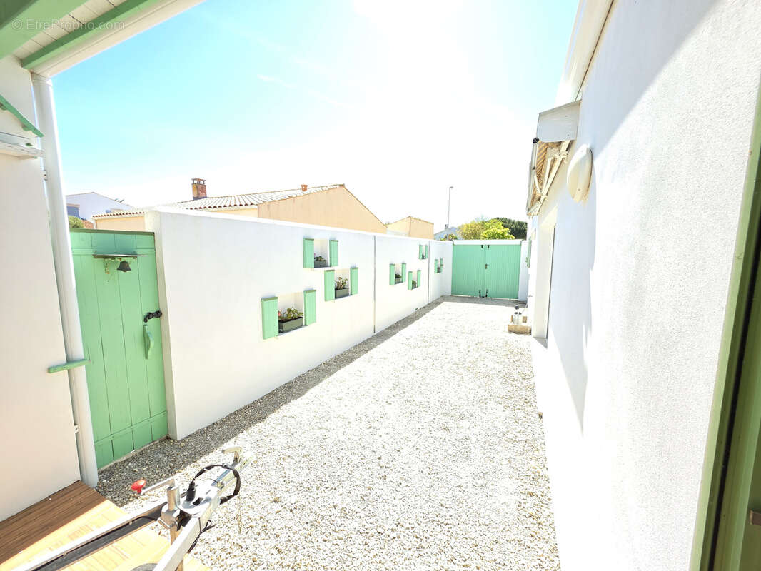 Maison à LA BREE-LES-BAINS
