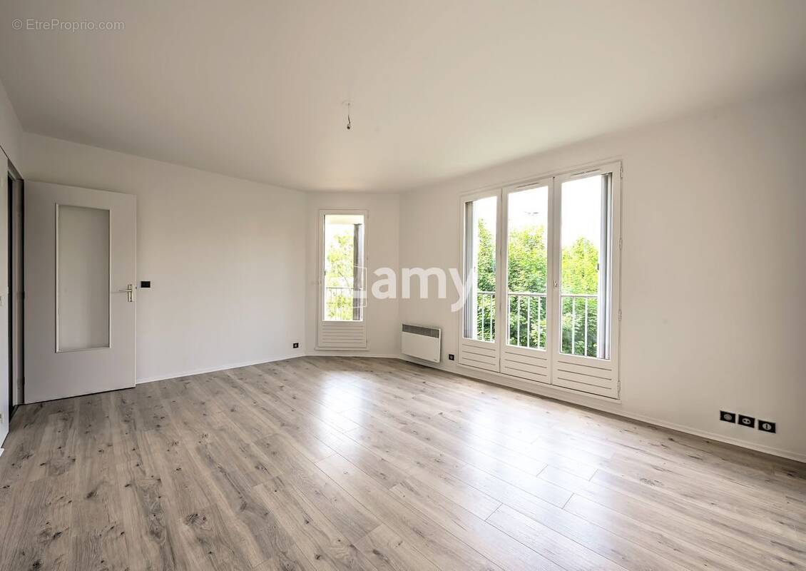 Appartement à MONTIGNY-LE-BRETONNEUX