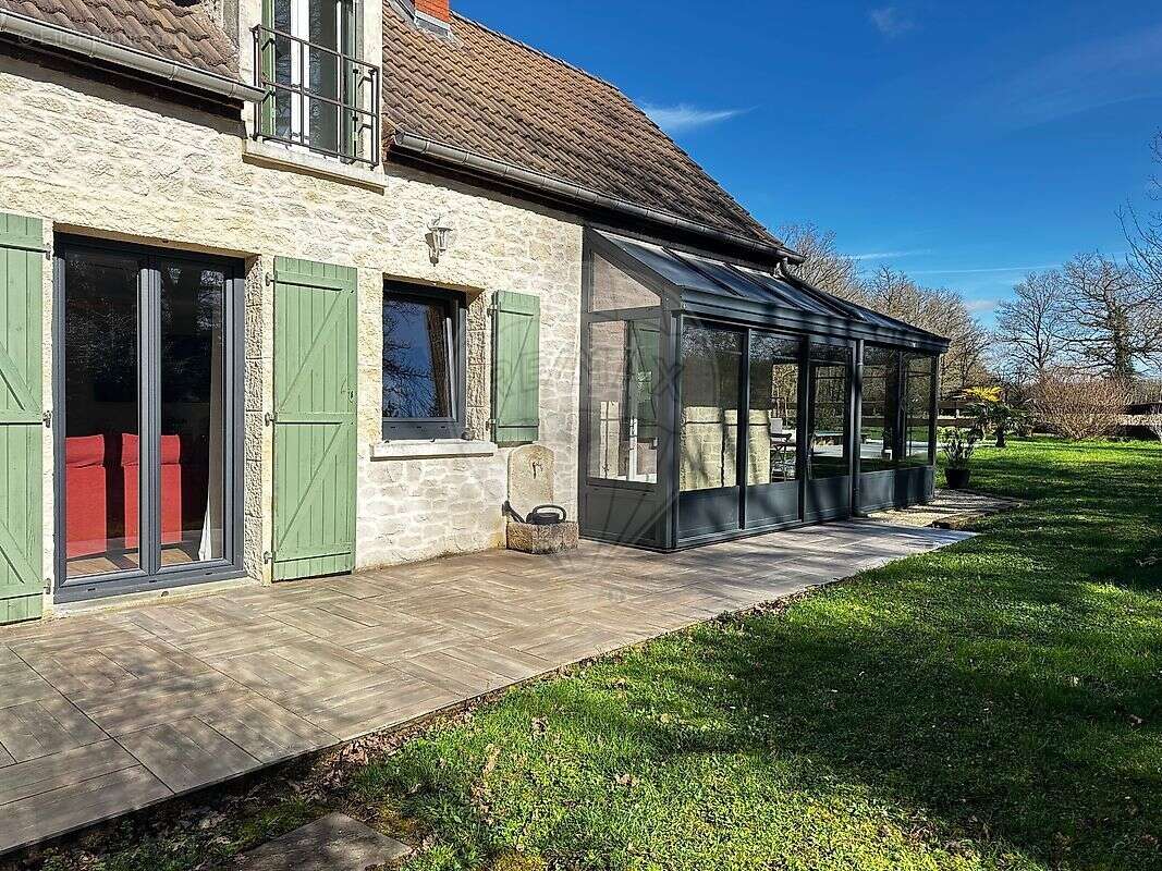 Maison à LA CHAPELLE-HUGON