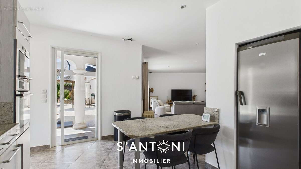LE GRAU D'AGDE- Villa de PP sur terrain de 915 m² proche de toutes commodités - photo 6
