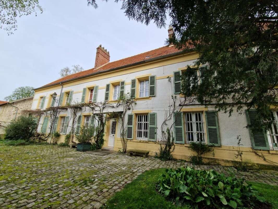 Maison à LIZY-SUR-OURCQ