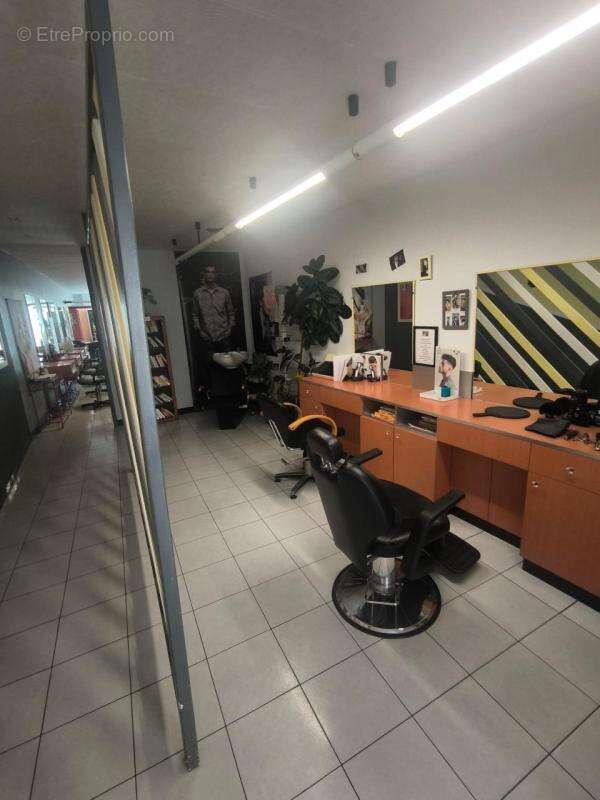 Maison avec commerce 300m² - photo 3
