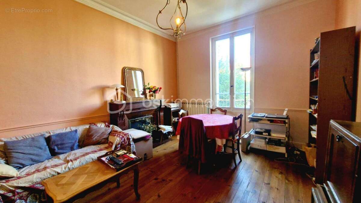 Maison à VIC-EN-BIGORRE