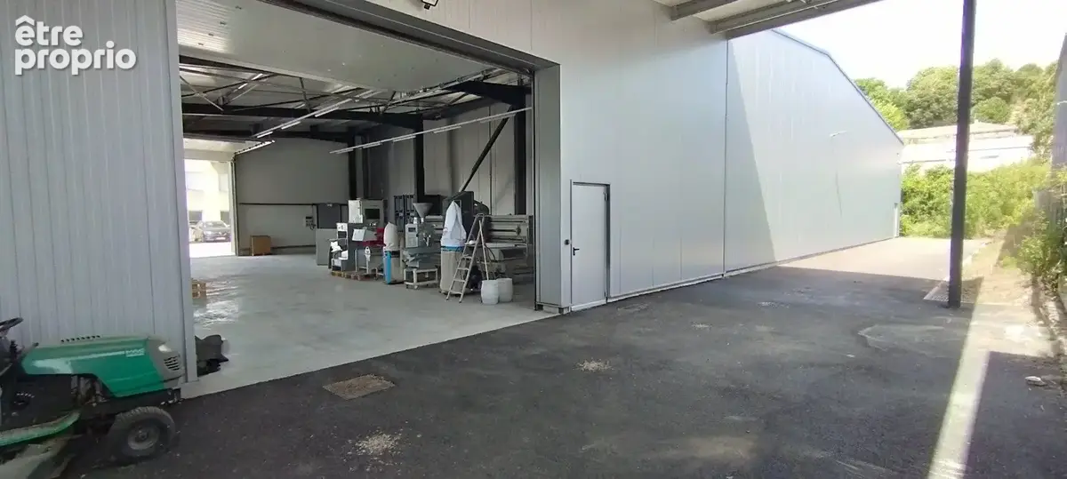 Commerce 830 m² à vendre à Saint-Donat-Sur-L'herbasse (26260) - photo 5