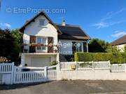 Maison à BEYNES