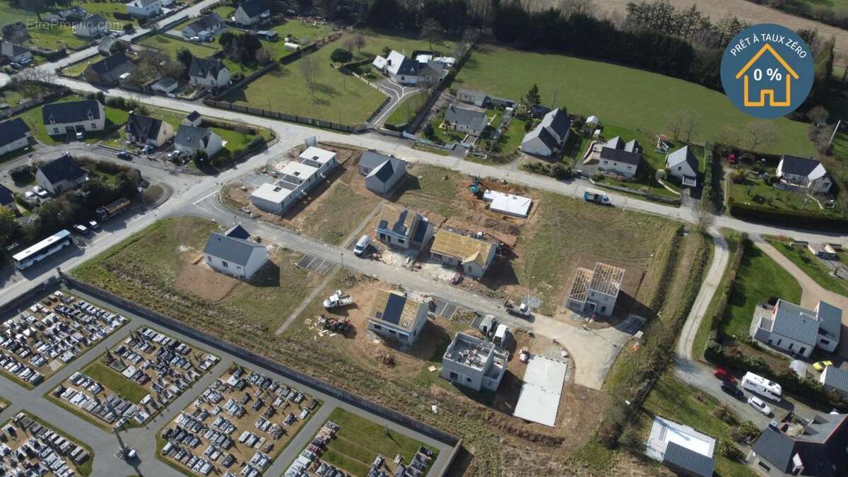 Terrain à VIEUX-VY-SUR-COUESNON