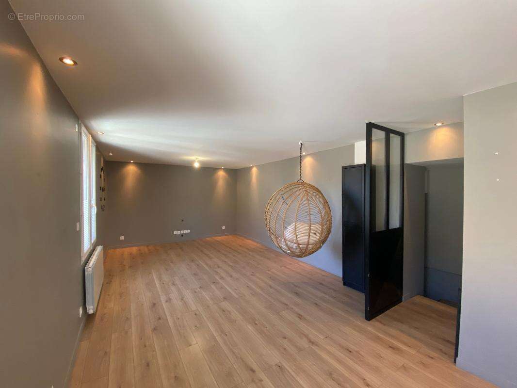 Appartement À Vendre 96 m² habitables - photo 3