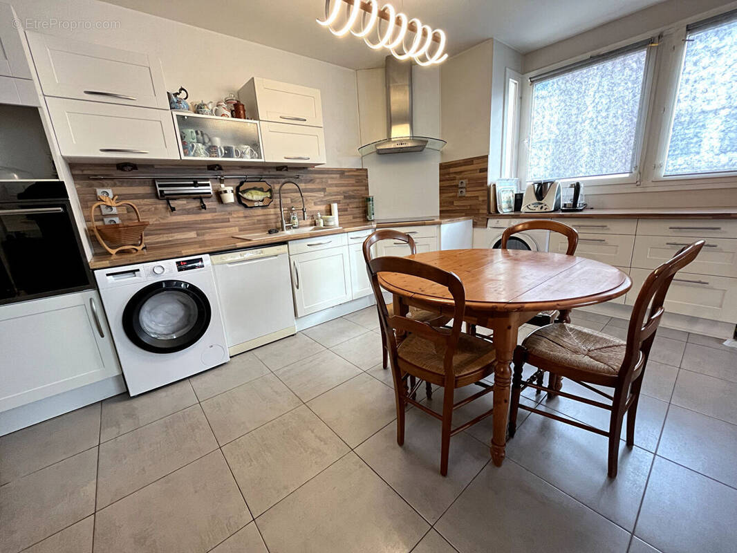 Appartement à MONTIGNY-LE-BRETONNEUX