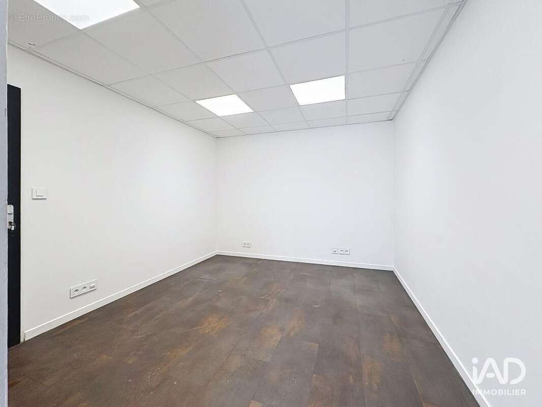 Photo 4 - Commerce à CHARRON