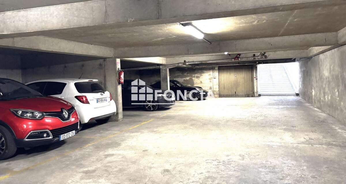 Parking à PARIS-14E