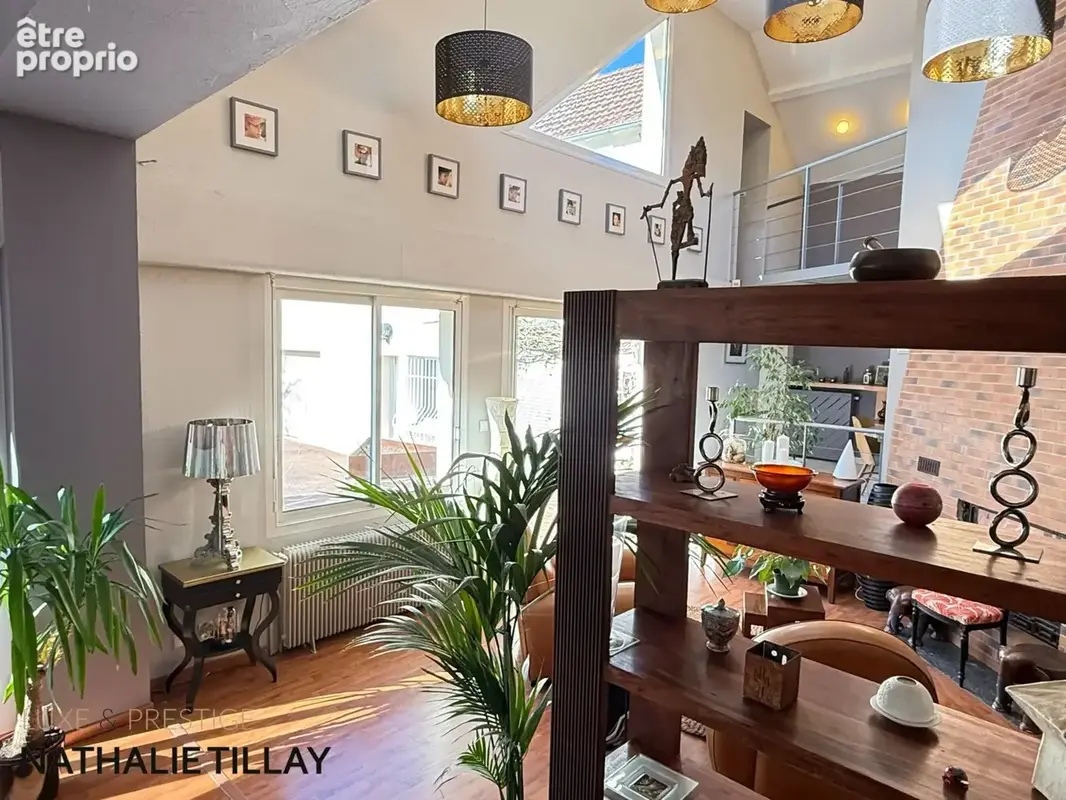 FLEURY LES AUBRAIS, maison familiale à vendre, jardin, garages et stationnements - photo 3