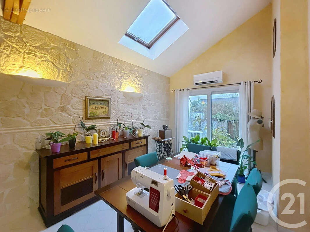 Maison à EVRY-GREGY-SUR-YERRE