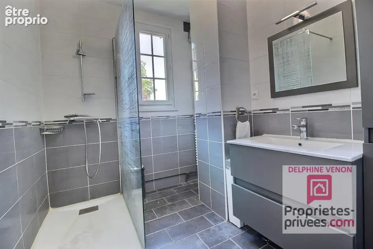 Exclusivité - Maison 5 chambres + bureau sur un terrain de 2438 m² à Saint Martin D Abbat - photo 9
