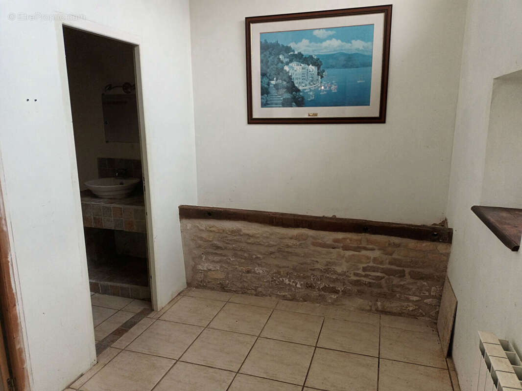 Maison à CHAMPAGNE-LE-SEC