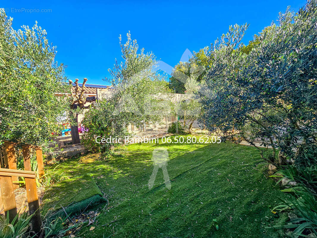 Maison à SAINT-MAXIMIN-LA-SAINTE-BAUME