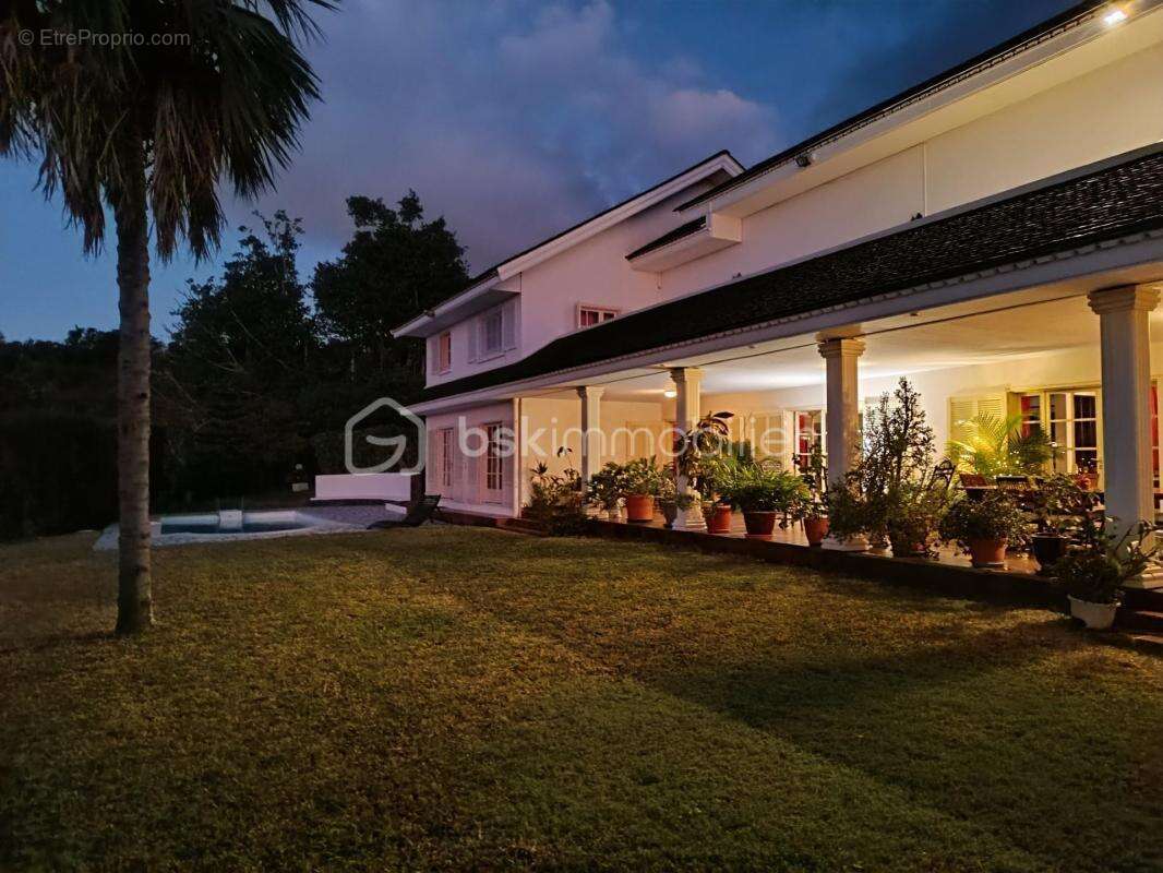 Maison à SAINT-DENIS