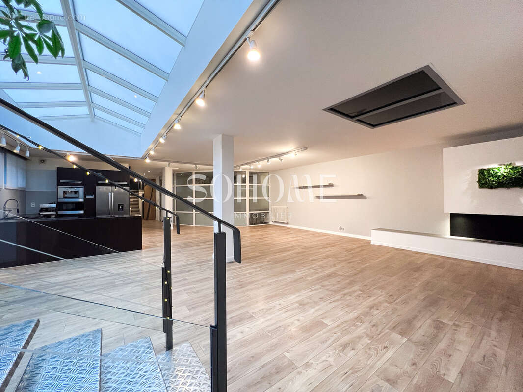 Local en souplex - photo 10