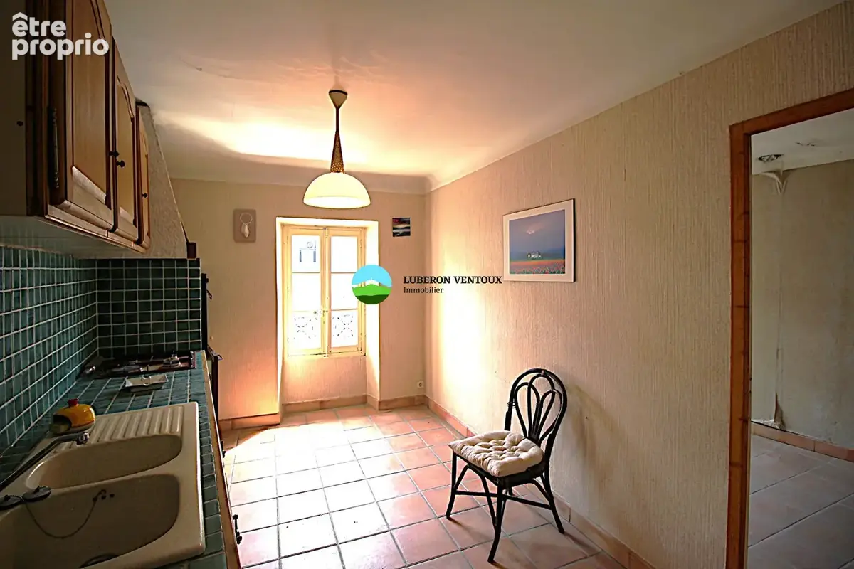 Maison de ville Carpentras 127 m2, petite cour , grand garage possibilité deux habitations - photo 7