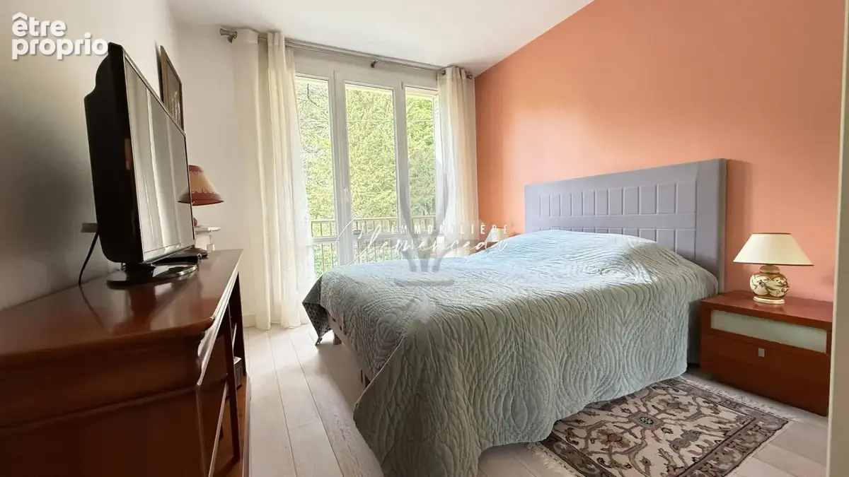 Appartement t4 - 94 m² - séjour double -  2 chambres -terrasse - box - cave - photo 13