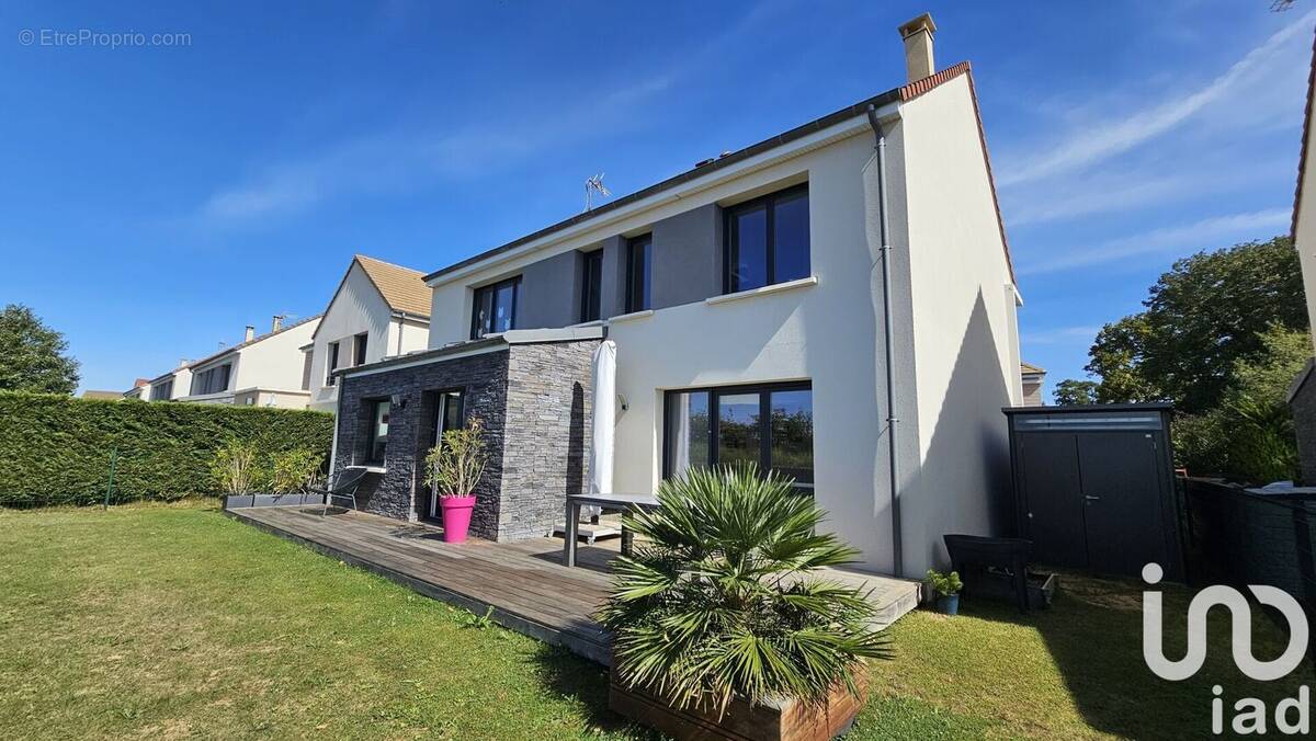 Photo 1 - Maison à CRESPIERES