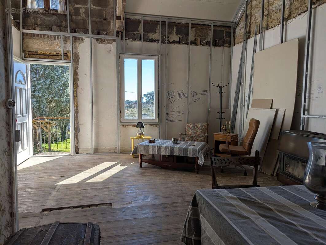 Maison à LA TRIMOUILLE